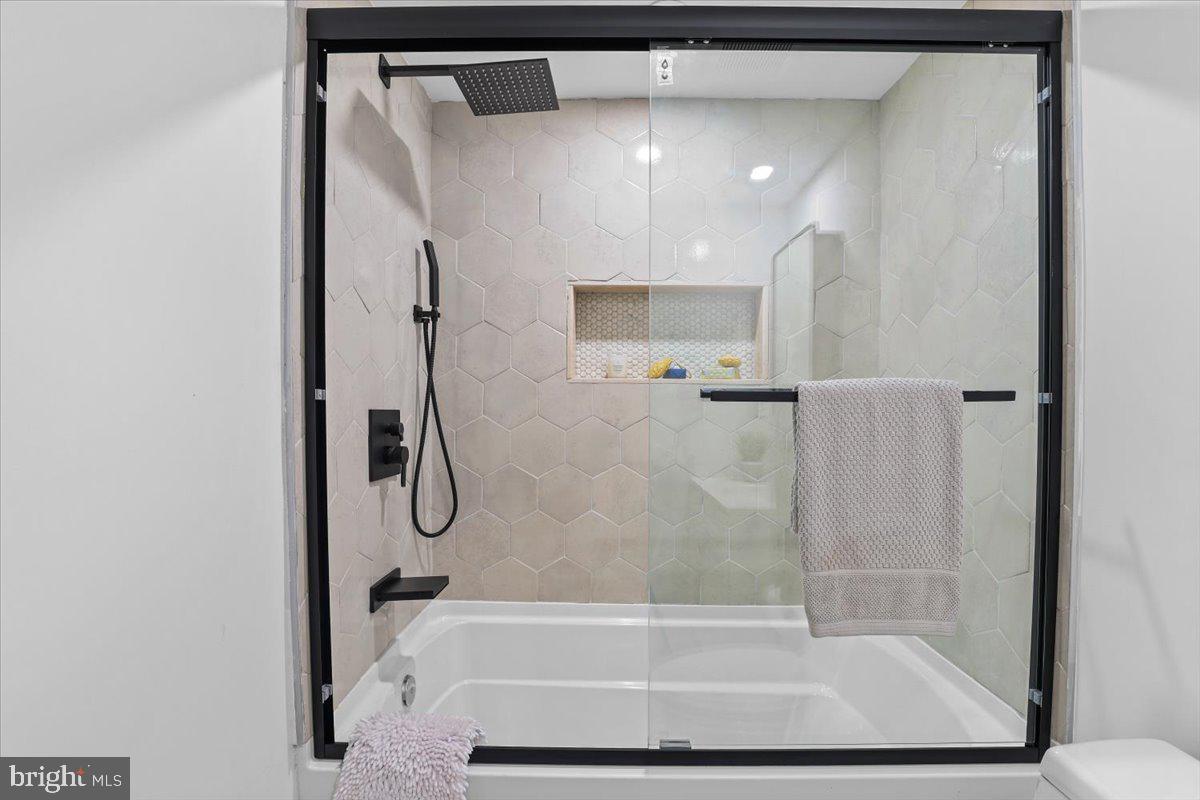 6219 WESTERN AVENUE NW