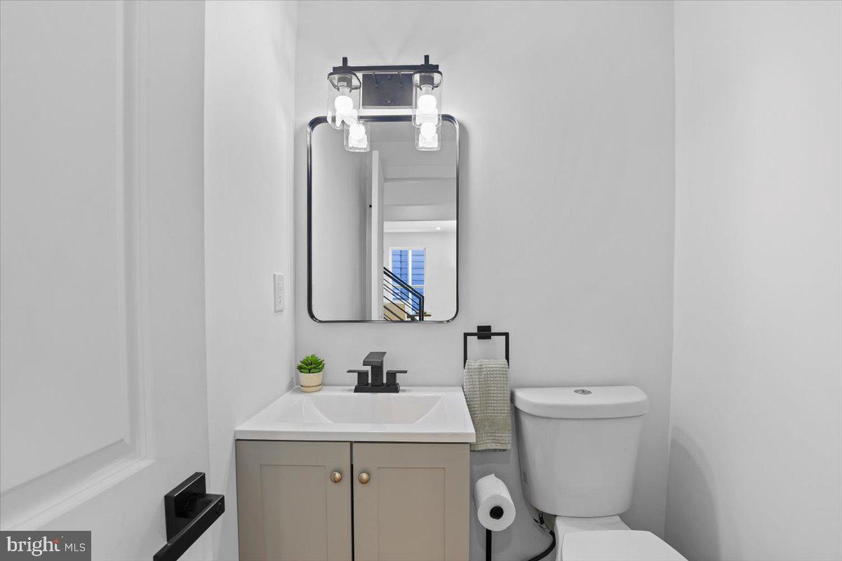 6219 WESTERN AVENUE NW