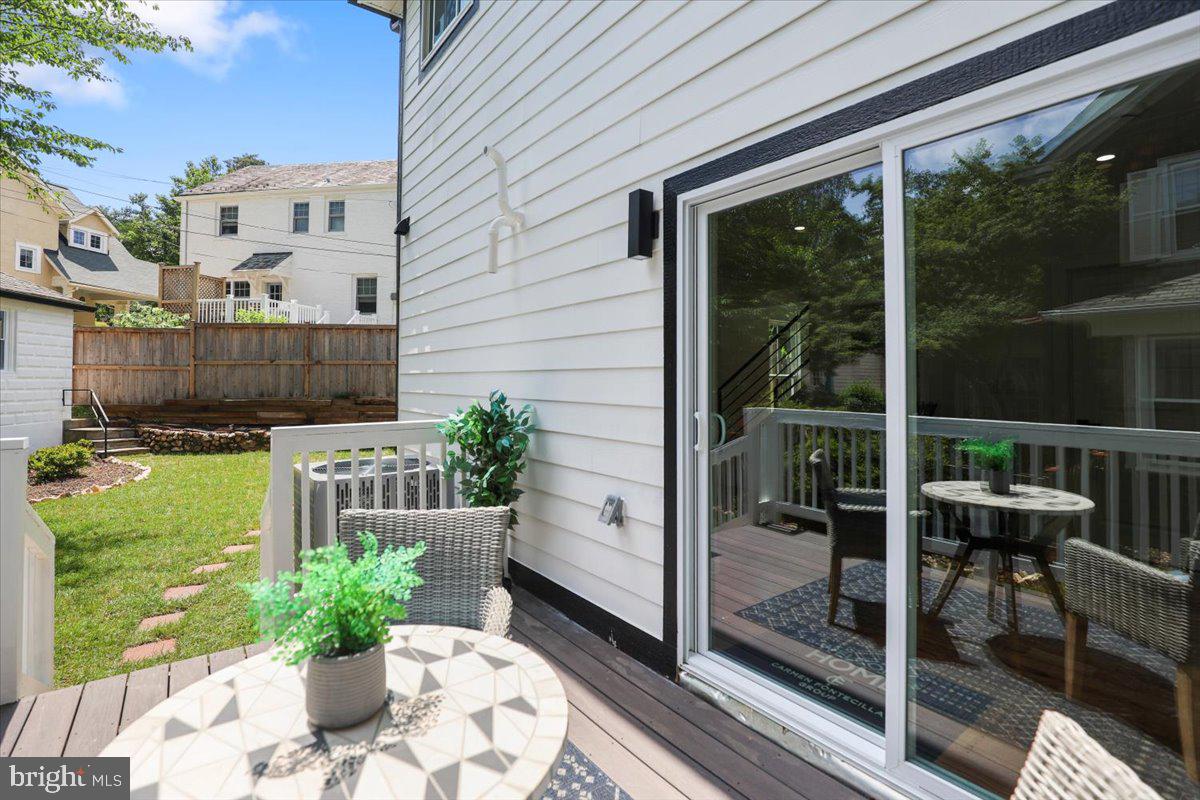 6219 WESTERN AVENUE NW