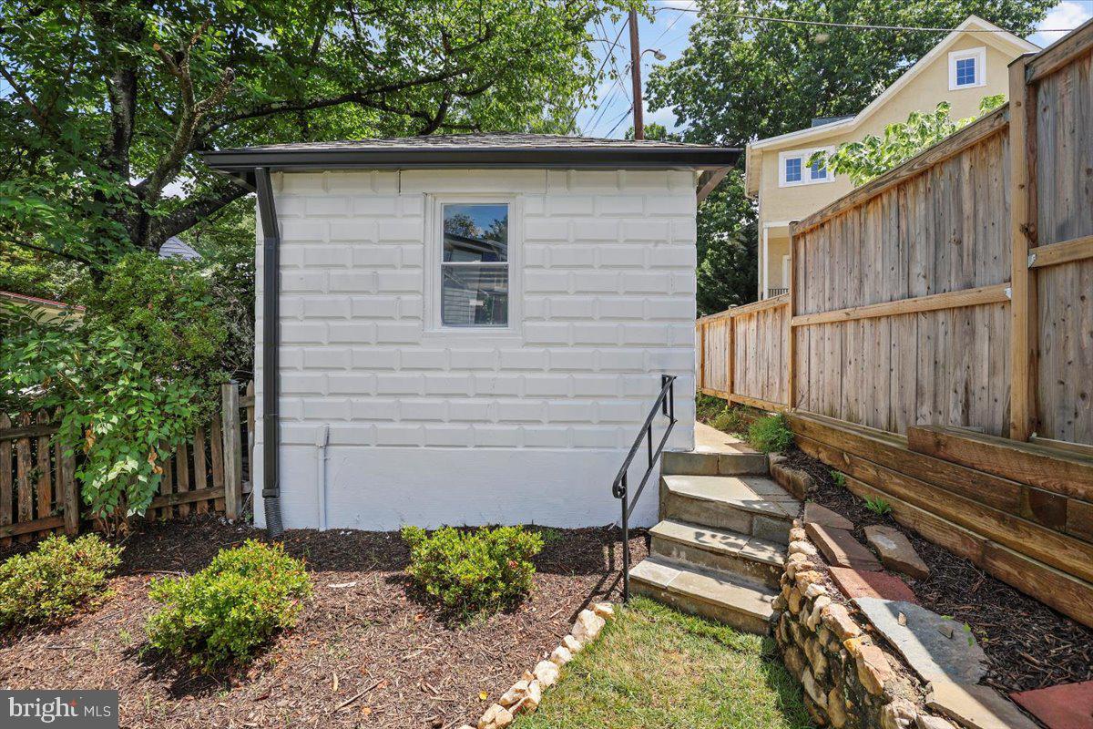 6219 WESTERN AVENUE NW