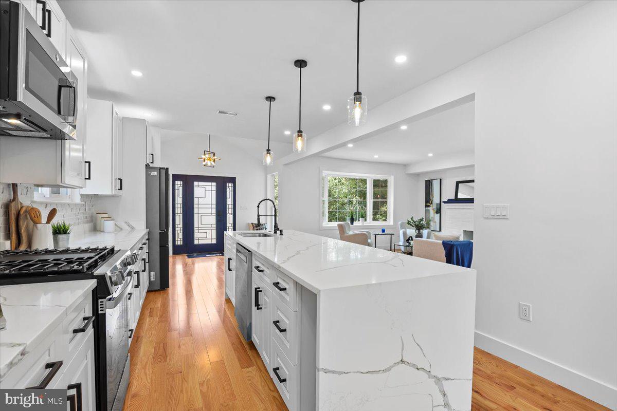 6219 WESTERN AVENUE NW