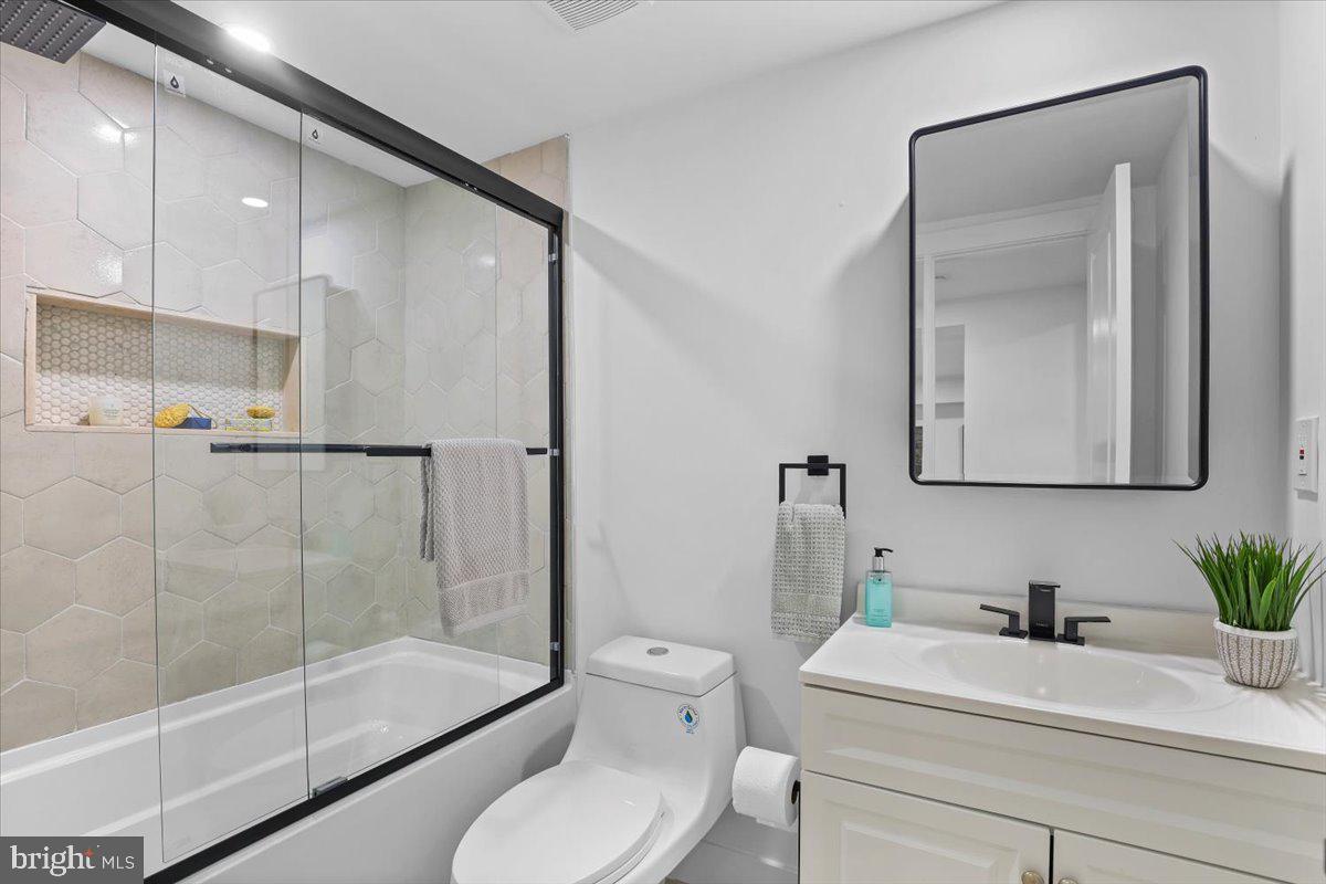 6219 WESTERN AVENUE NW