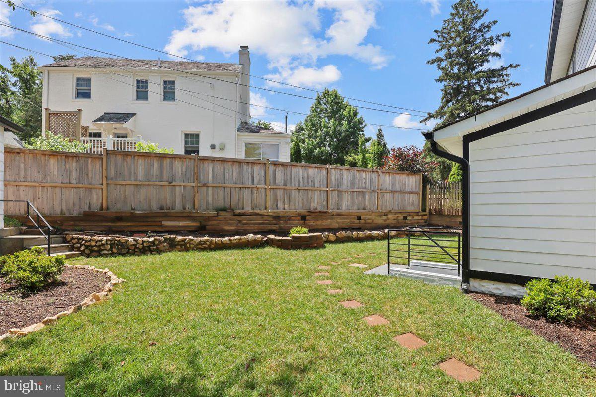 6219 WESTERN AVENUE NW