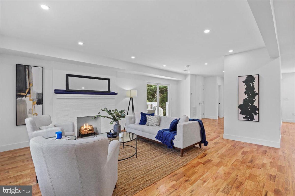 6219 WESTERN AVENUE NW