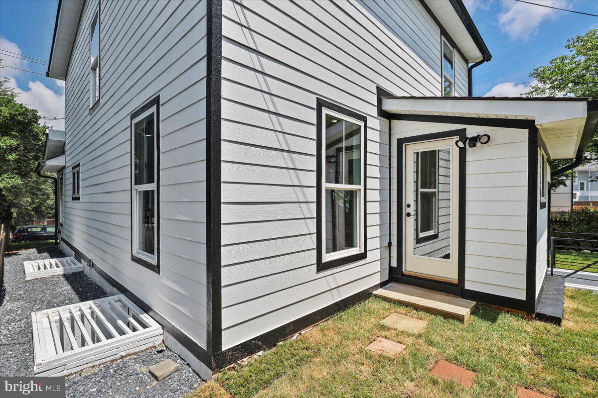 6219 WESTERN AVENUE NW