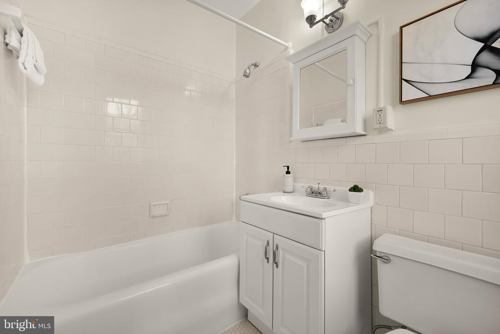 2456 20TH STREET NW UNIT 403