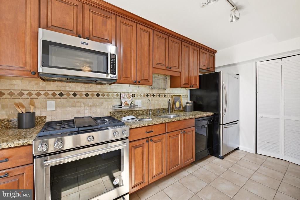 2633 ADAMS MILL ROAD NW 402
