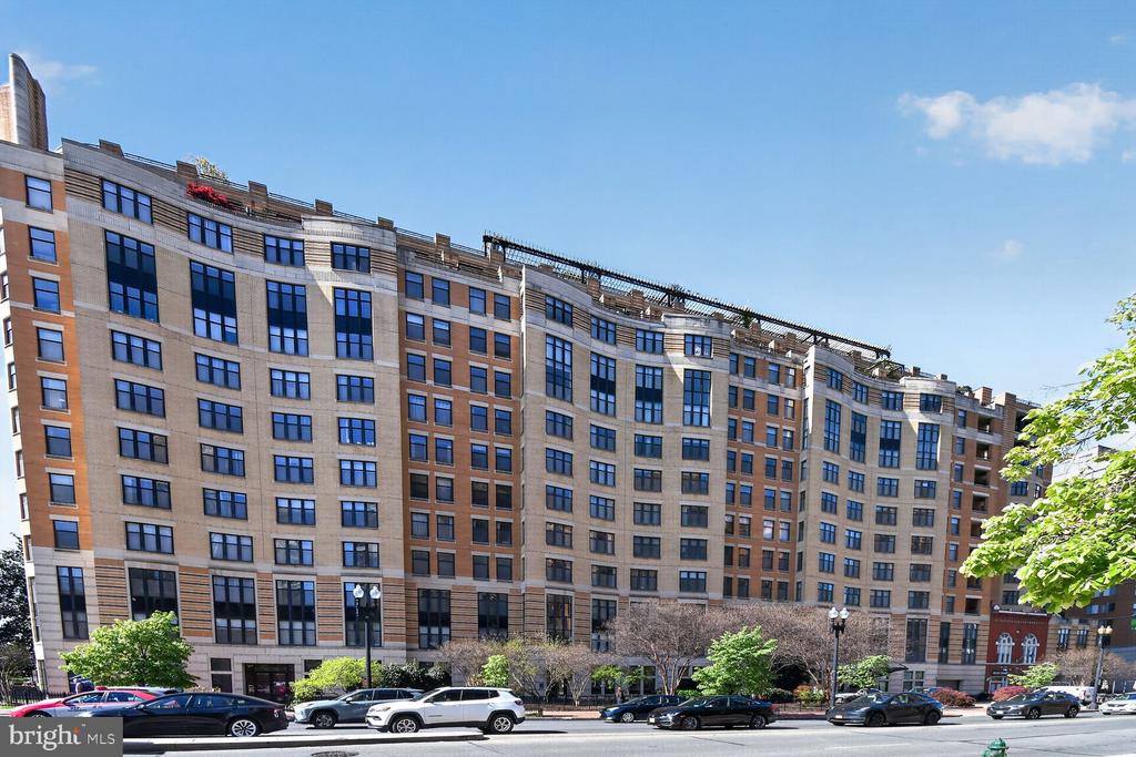 400 MASSACHUSETTS AVENUE NW 1216