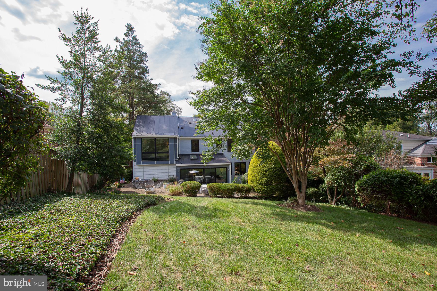 7301 Radnor ROAD
