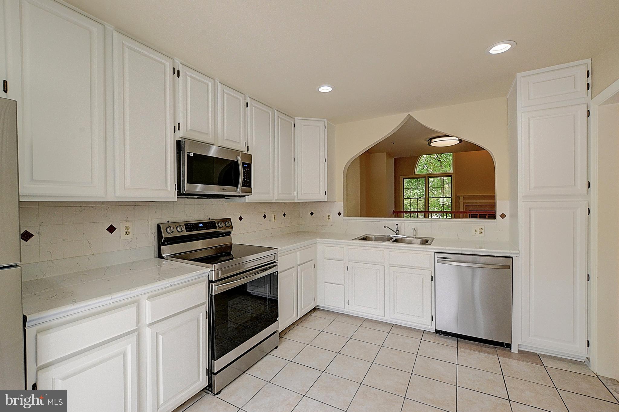 2013 Westchester Dr