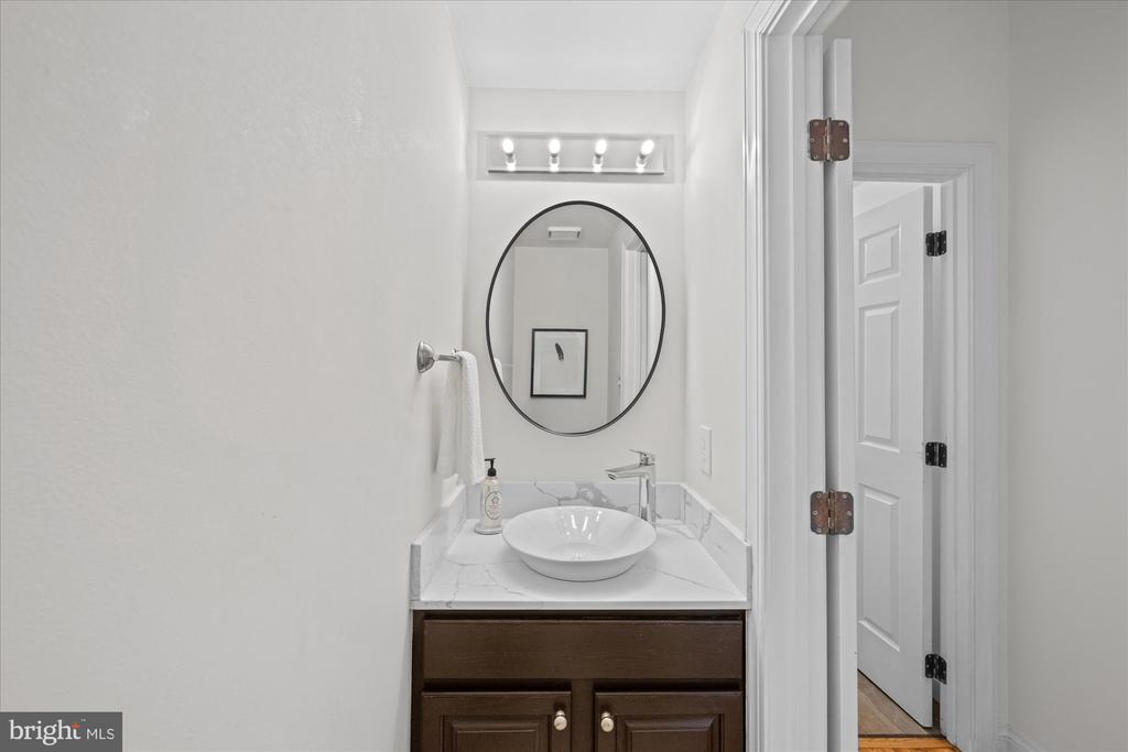 7016 FAWN TRAIL COURT