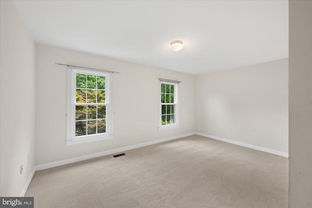 7016 FAWN TRAIL COURT
