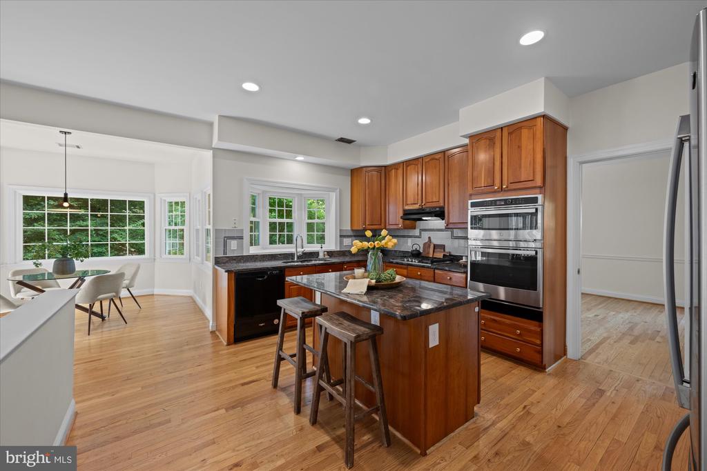 7016 FAWN TRAIL COURT