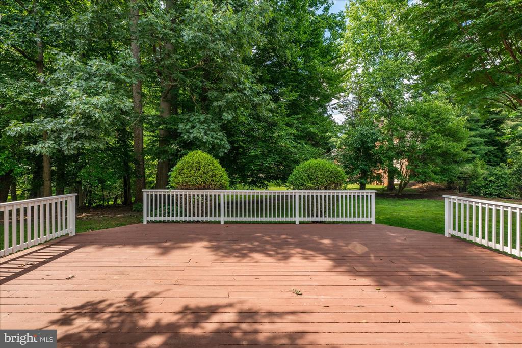 7016 FAWN TRAIL COURT