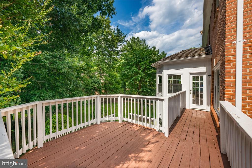 7016 FAWN TRAIL COURT