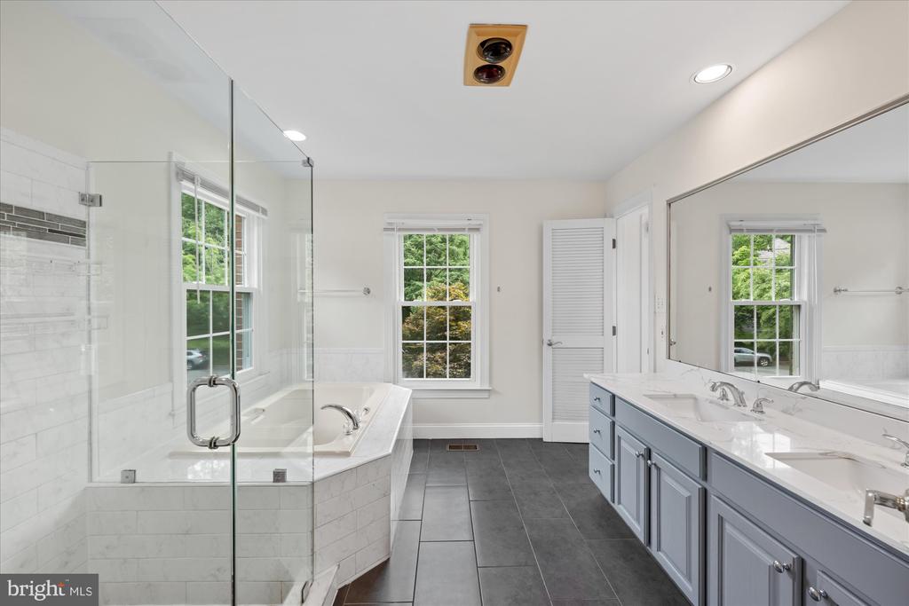 7016 FAWN TRAIL COURT