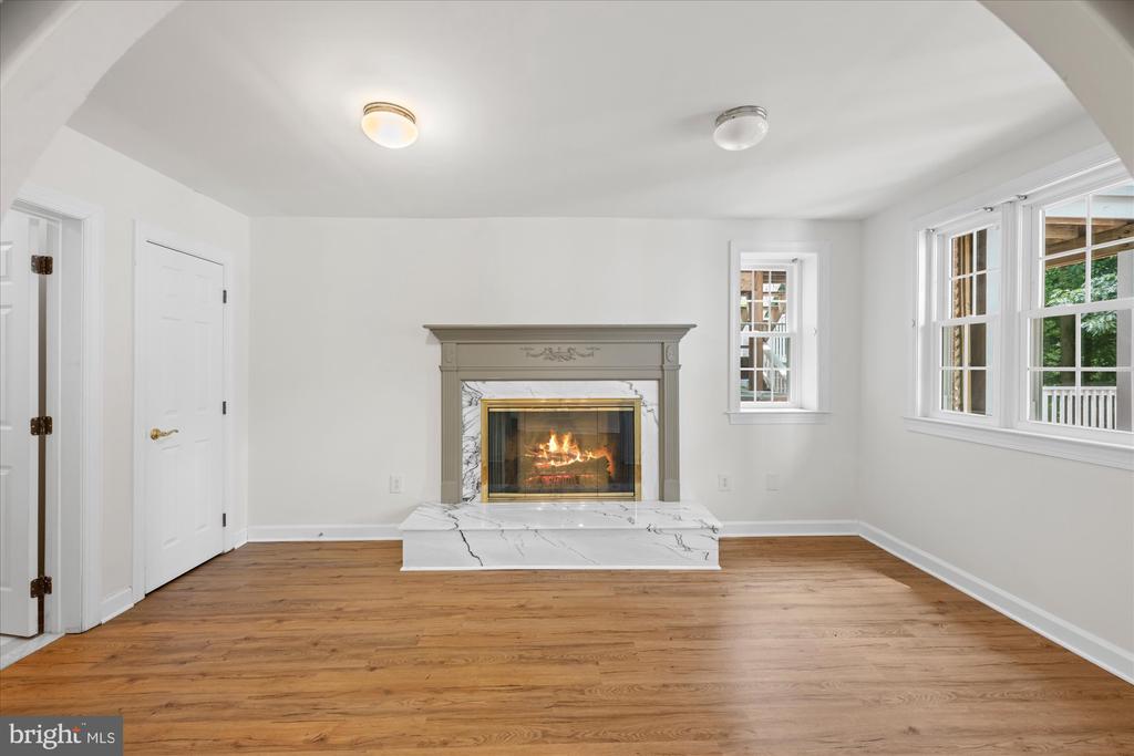 7016 FAWN TRAIL COURT