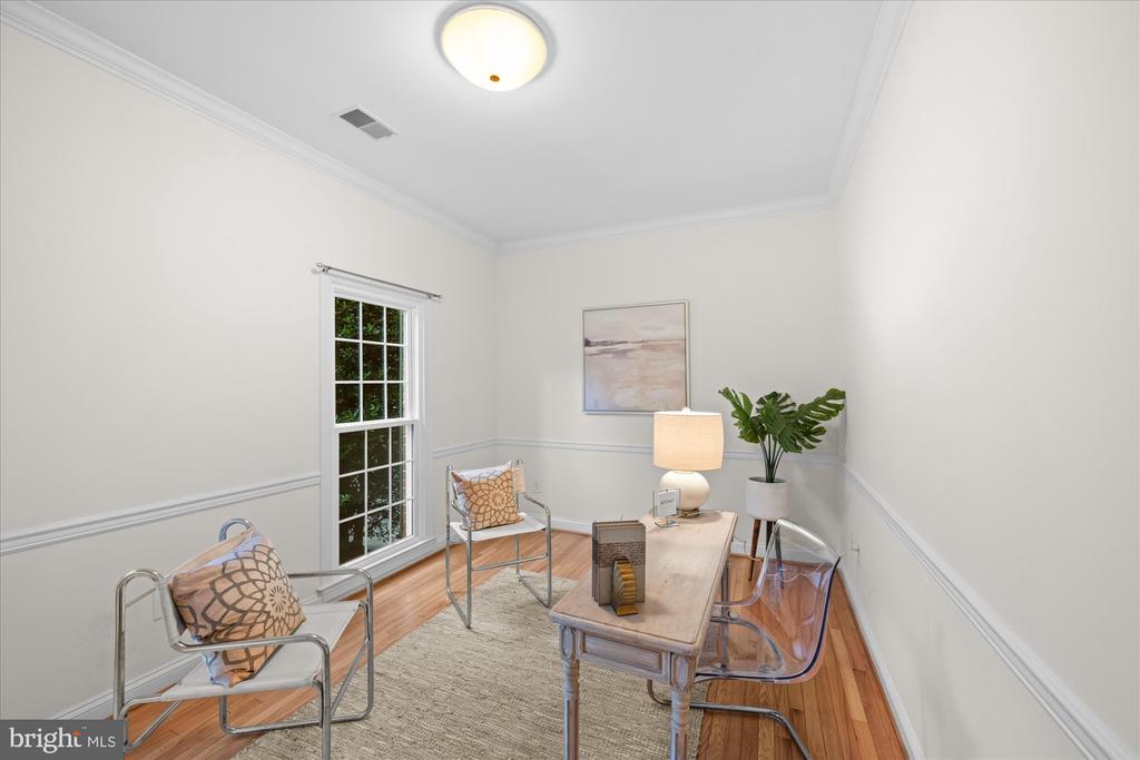 7016 FAWN TRAIL COURT