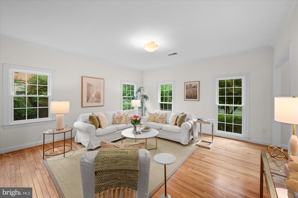 7016 FAWN TRAIL COURT