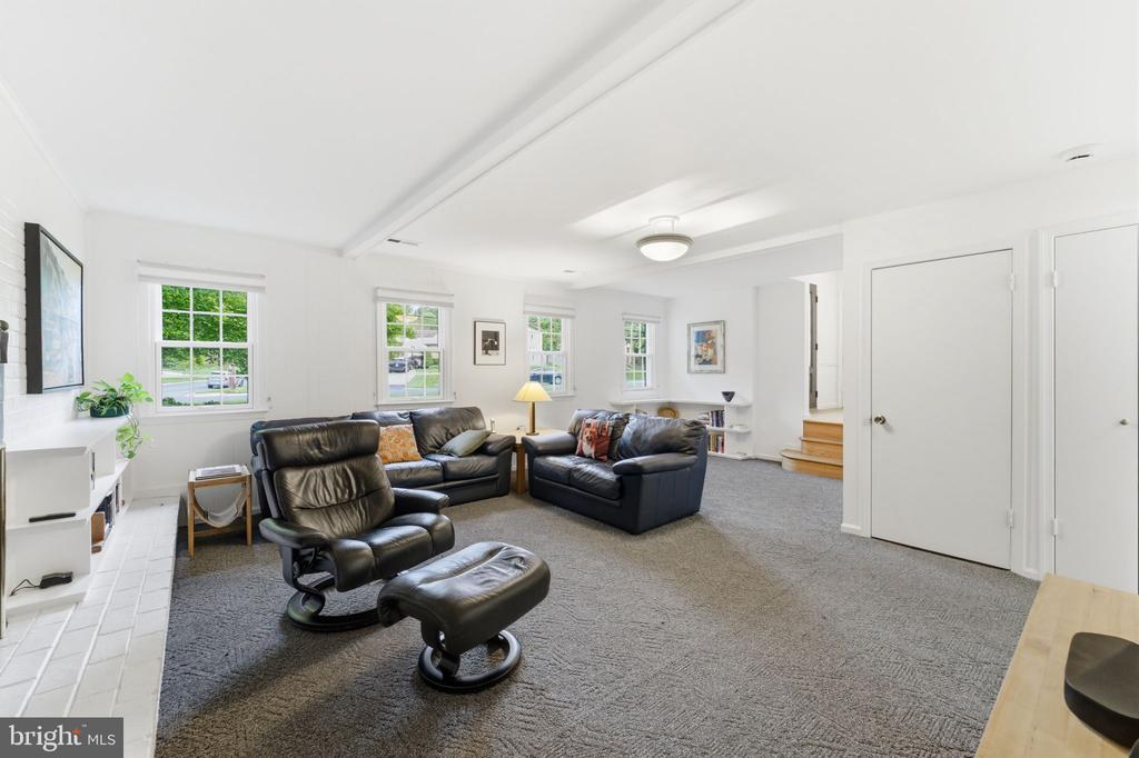 14924 BAUER DRIVE