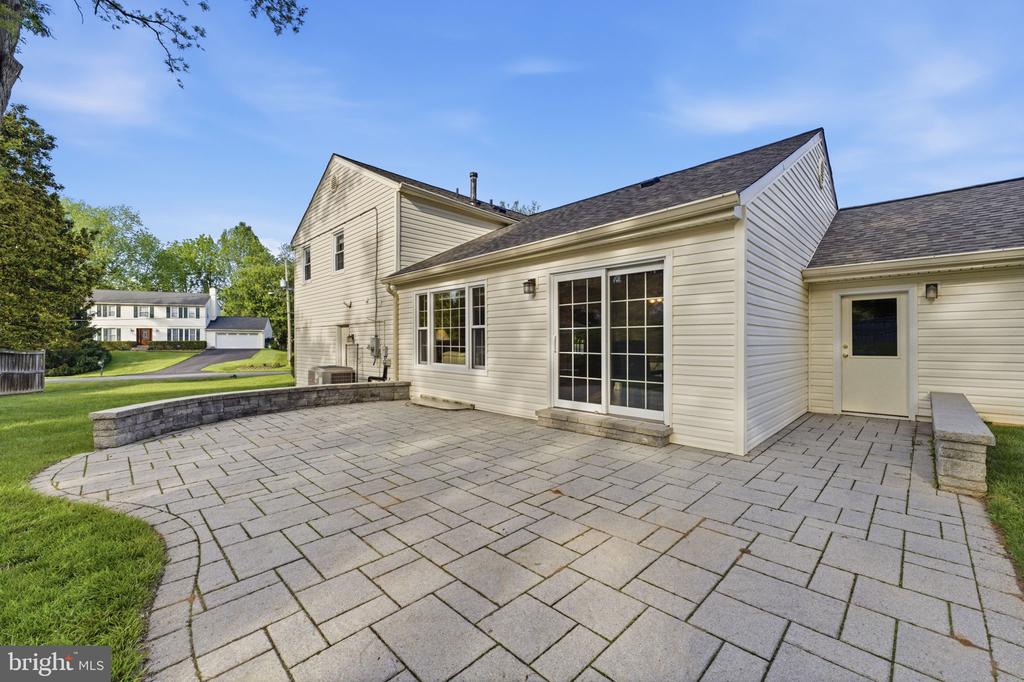 14924 BAUER DRIVE