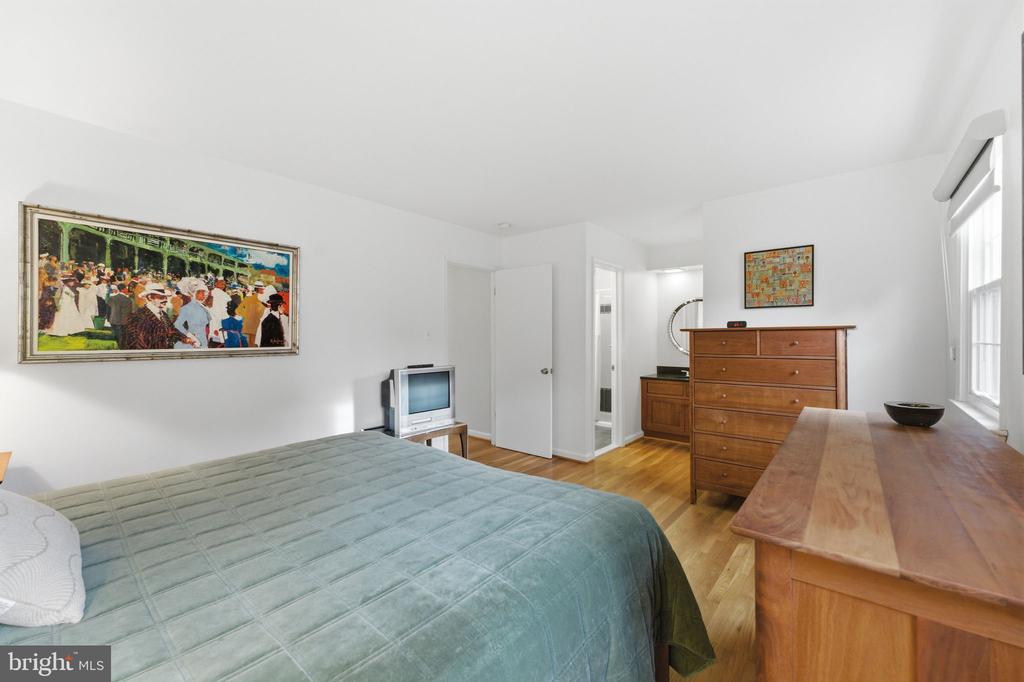 14924 BAUER DRIVE