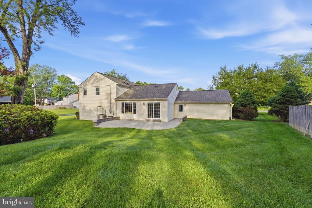 14924 BAUER DRIVE