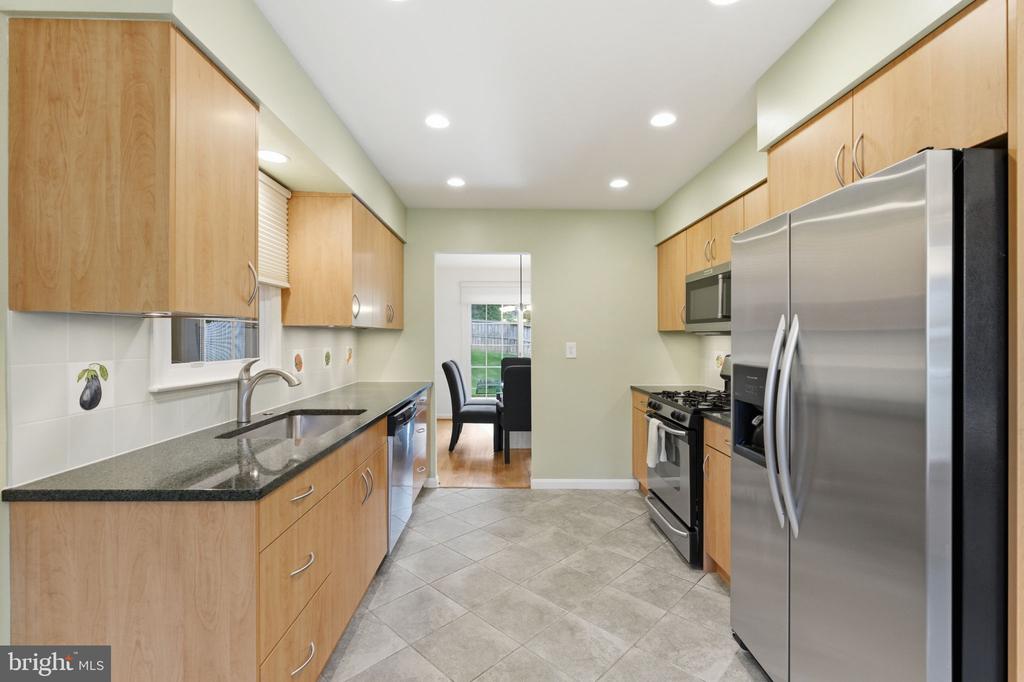 14924 BAUER DRIVE