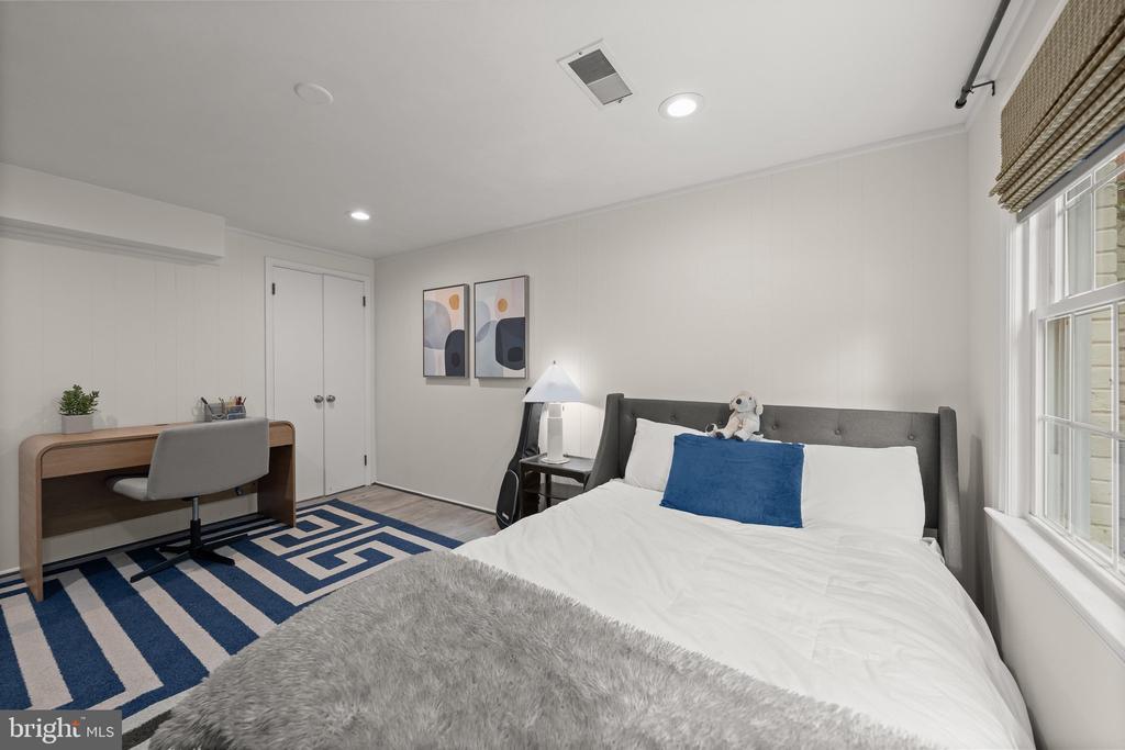 3936 36TH STREET N