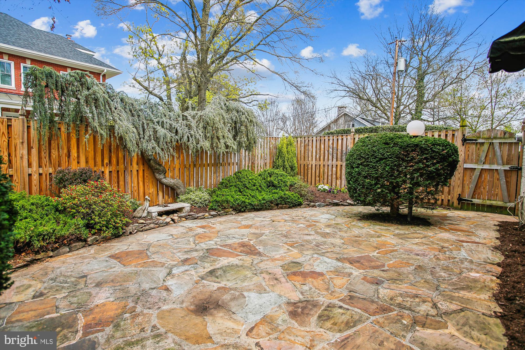 601 Braxton Pl