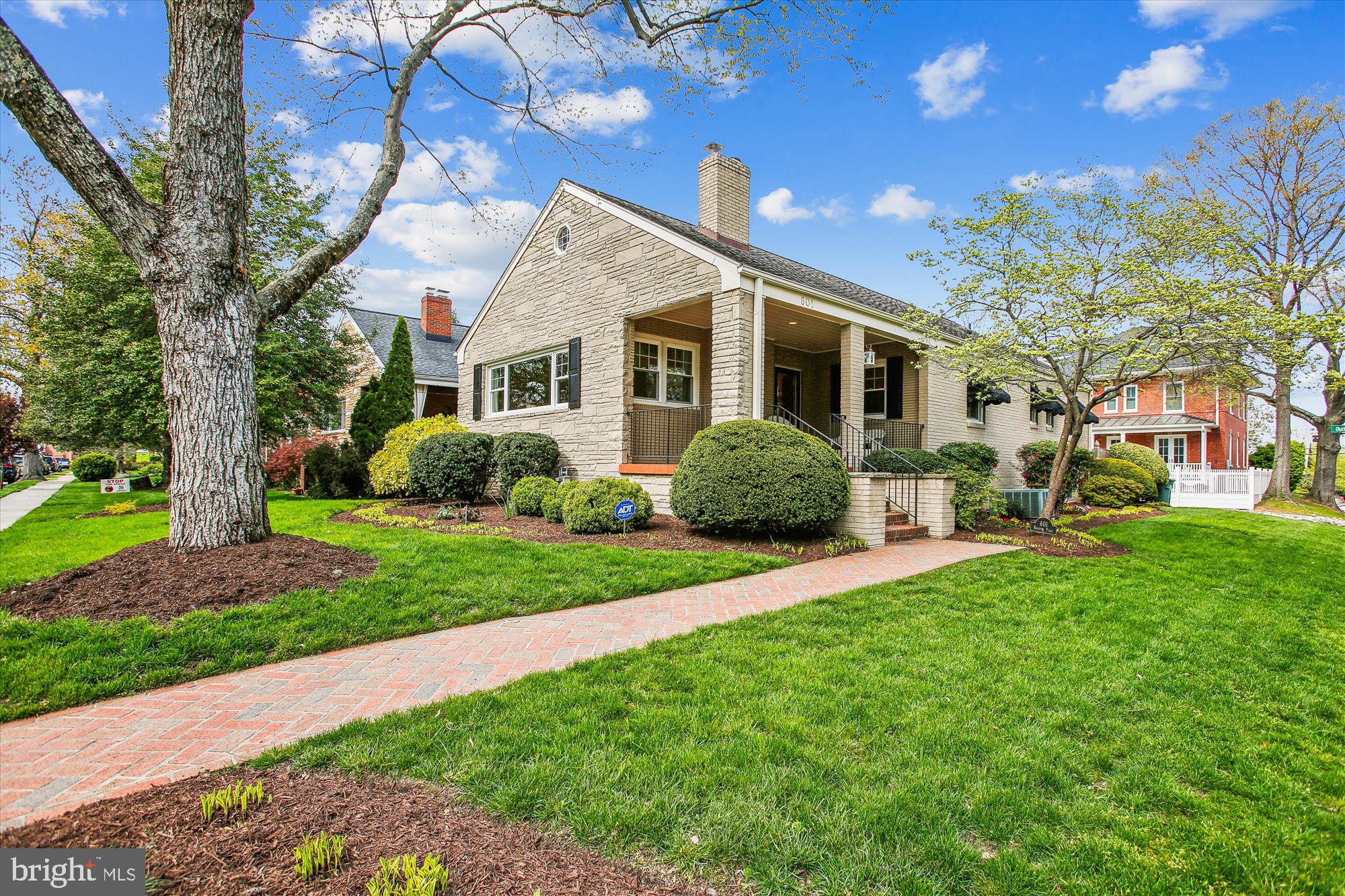 601 Braxton Pl