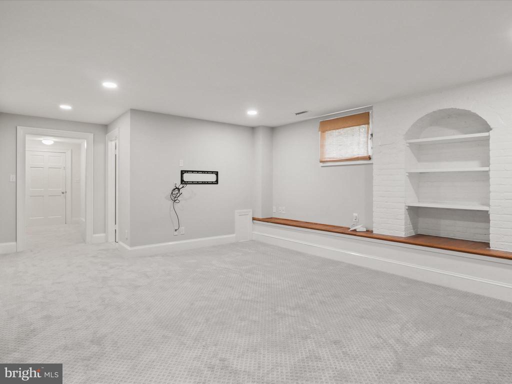 503 High St
