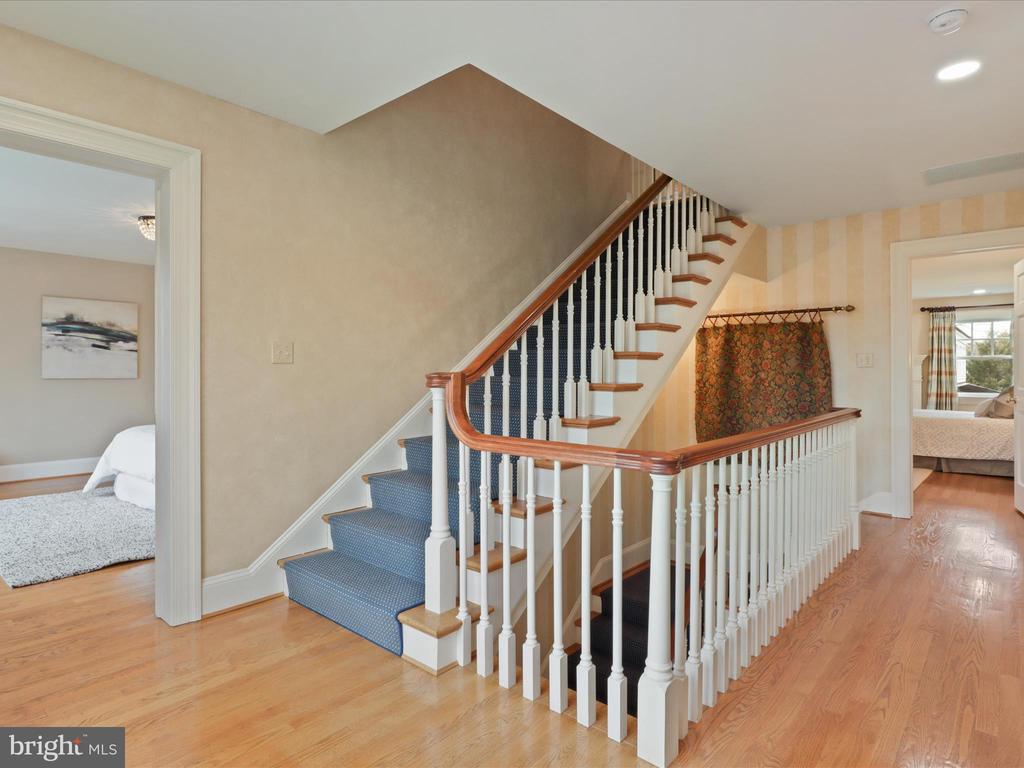 503 High St
