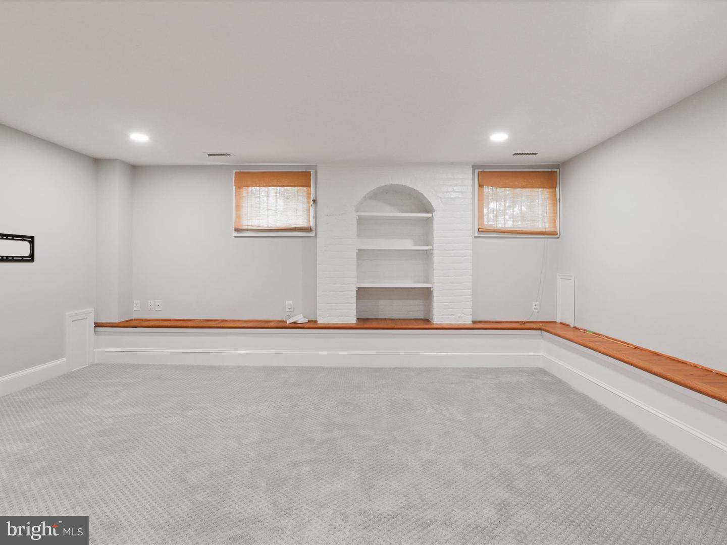 503 High St