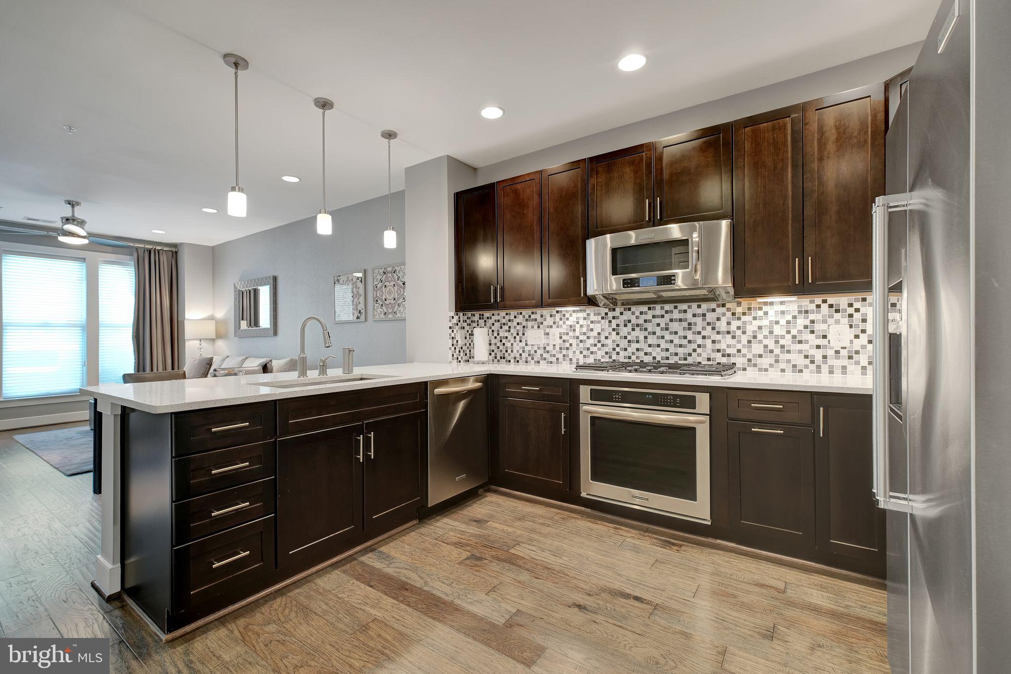 2104 Potomac Ave #101