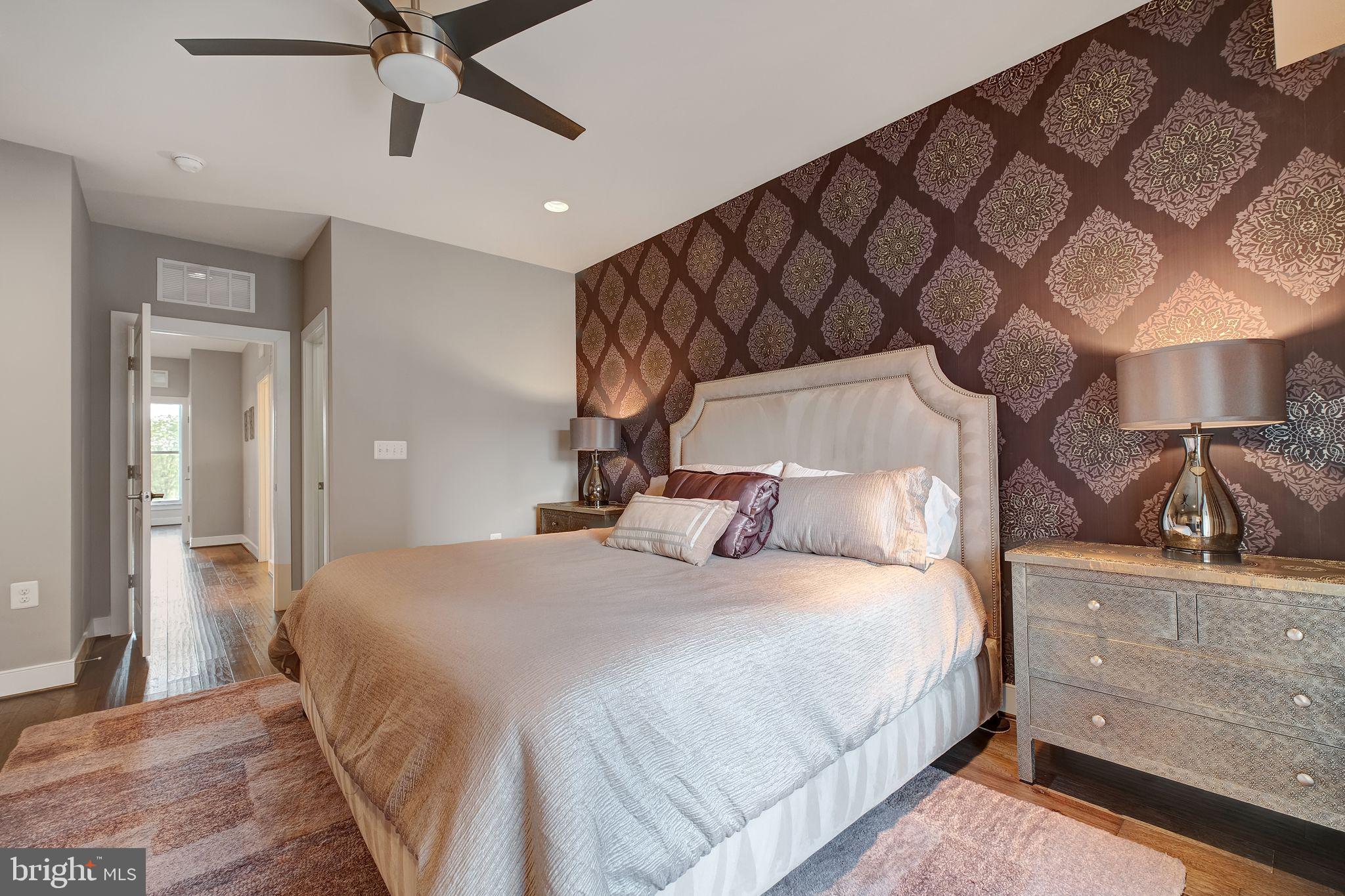 2104 Potomac Ave #101