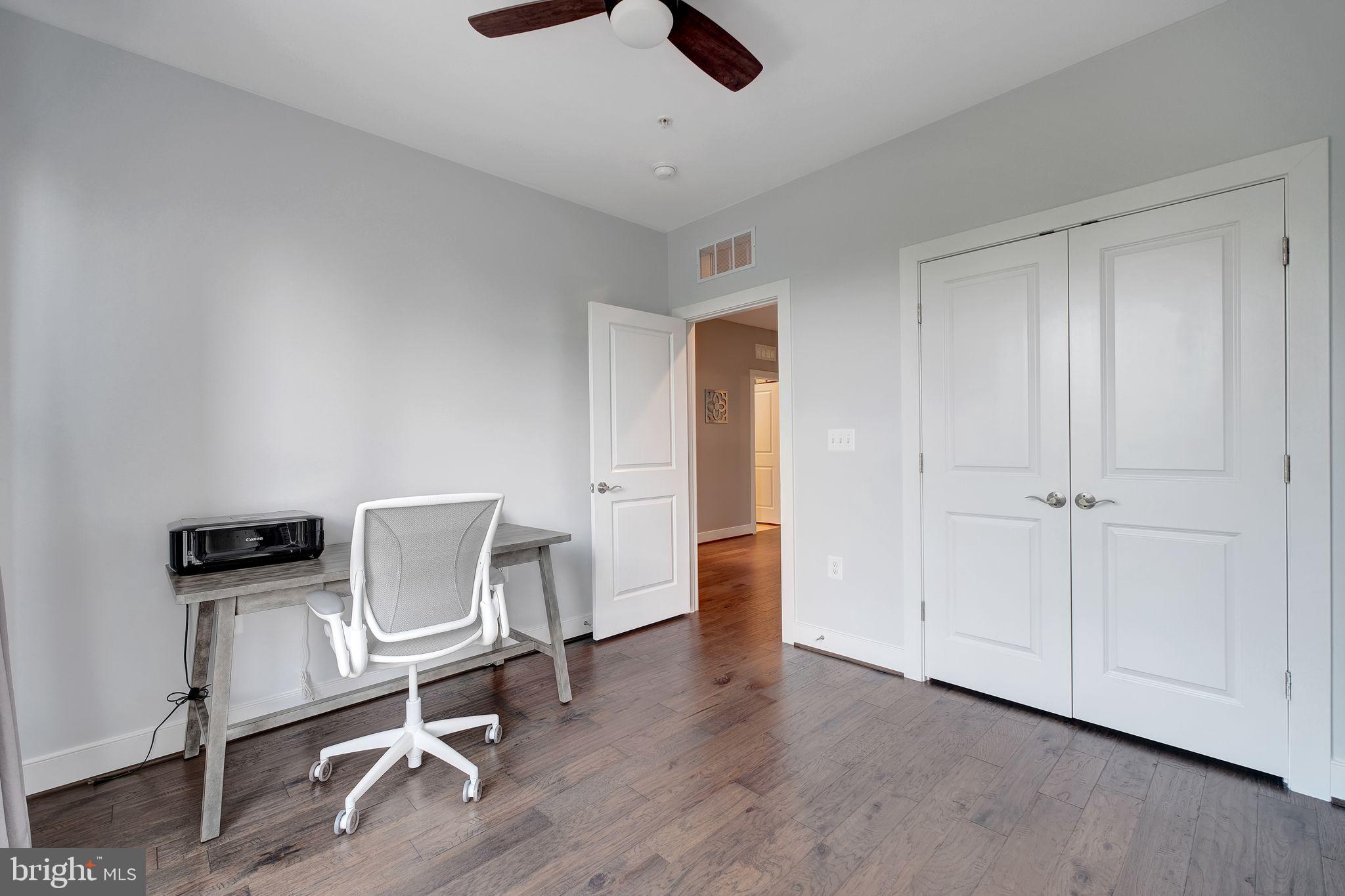 2104 Potomac Ave #101