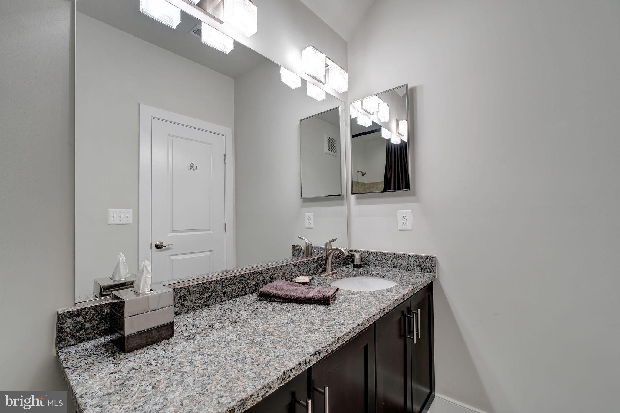 2104 Potomac Ave #101