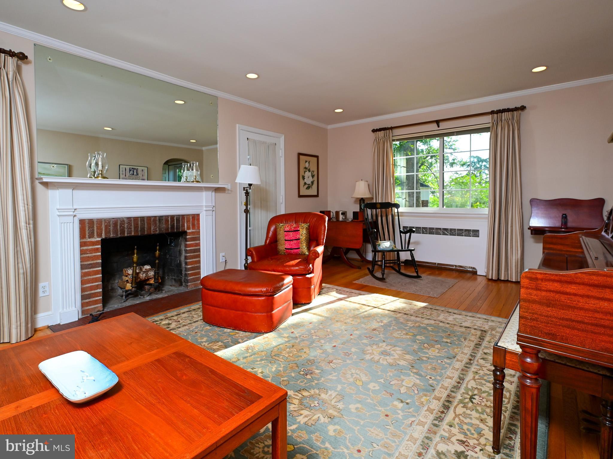 601 N OVERLOOK DRIVE