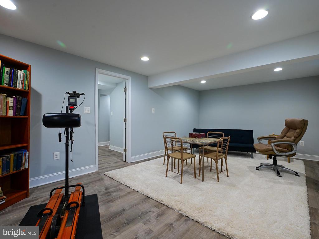 601 N OVERLOOK DRIVE