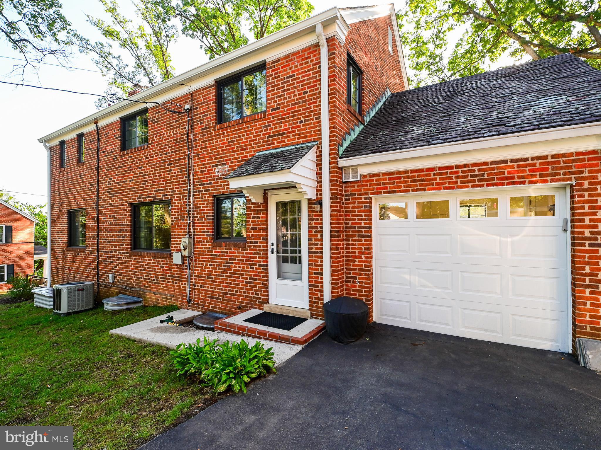 601 N OVERLOOK DRIVE