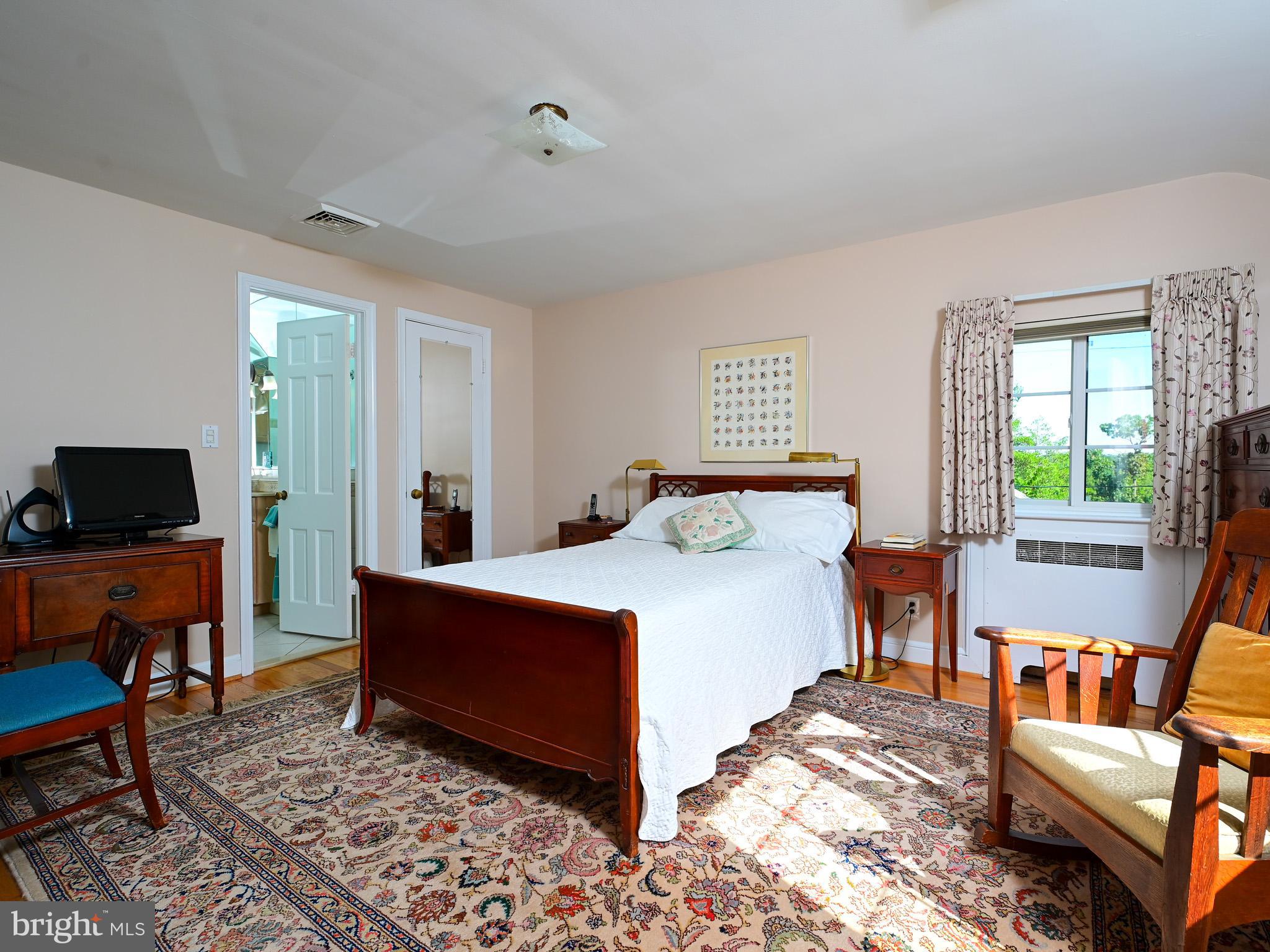 601 N OVERLOOK DRIVE