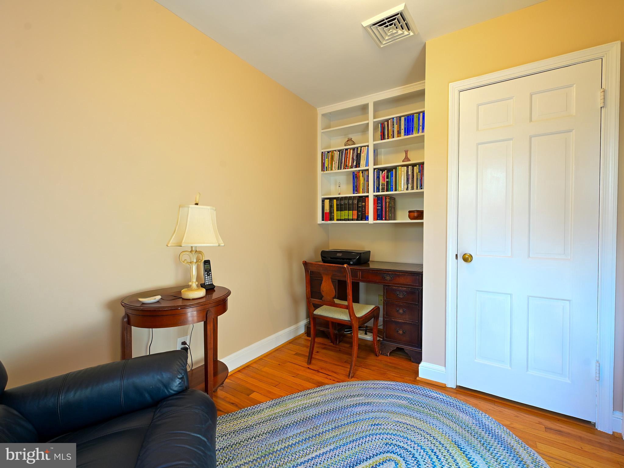 601 N OVERLOOK DRIVE