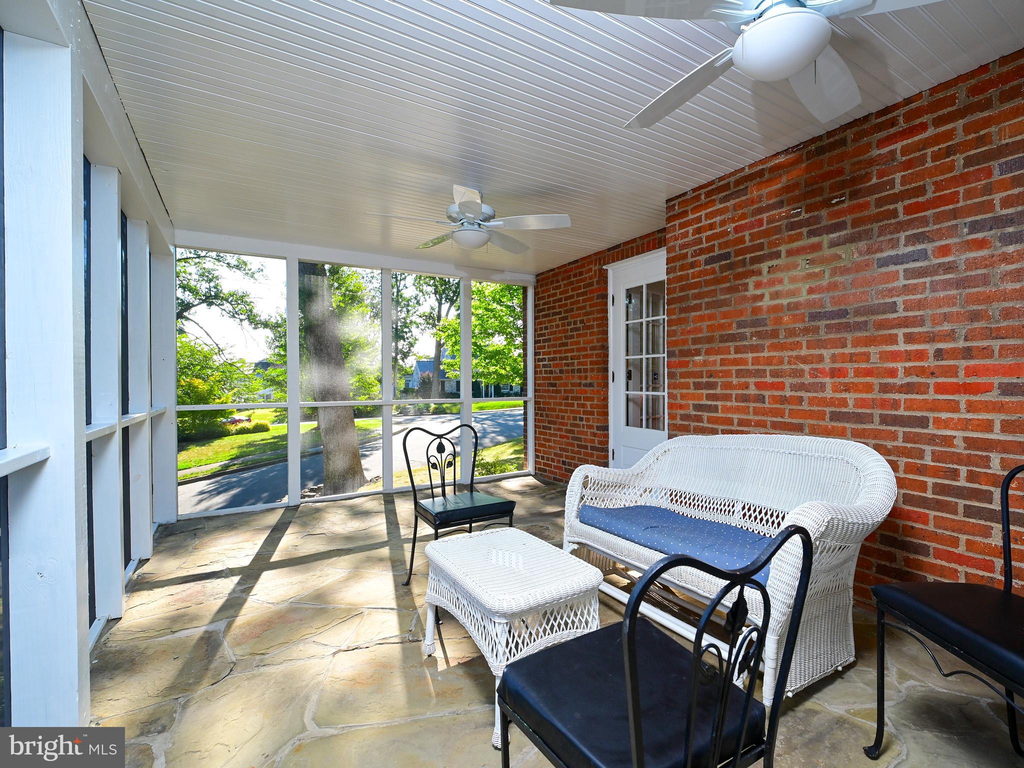 601 N OVERLOOK DRIVE