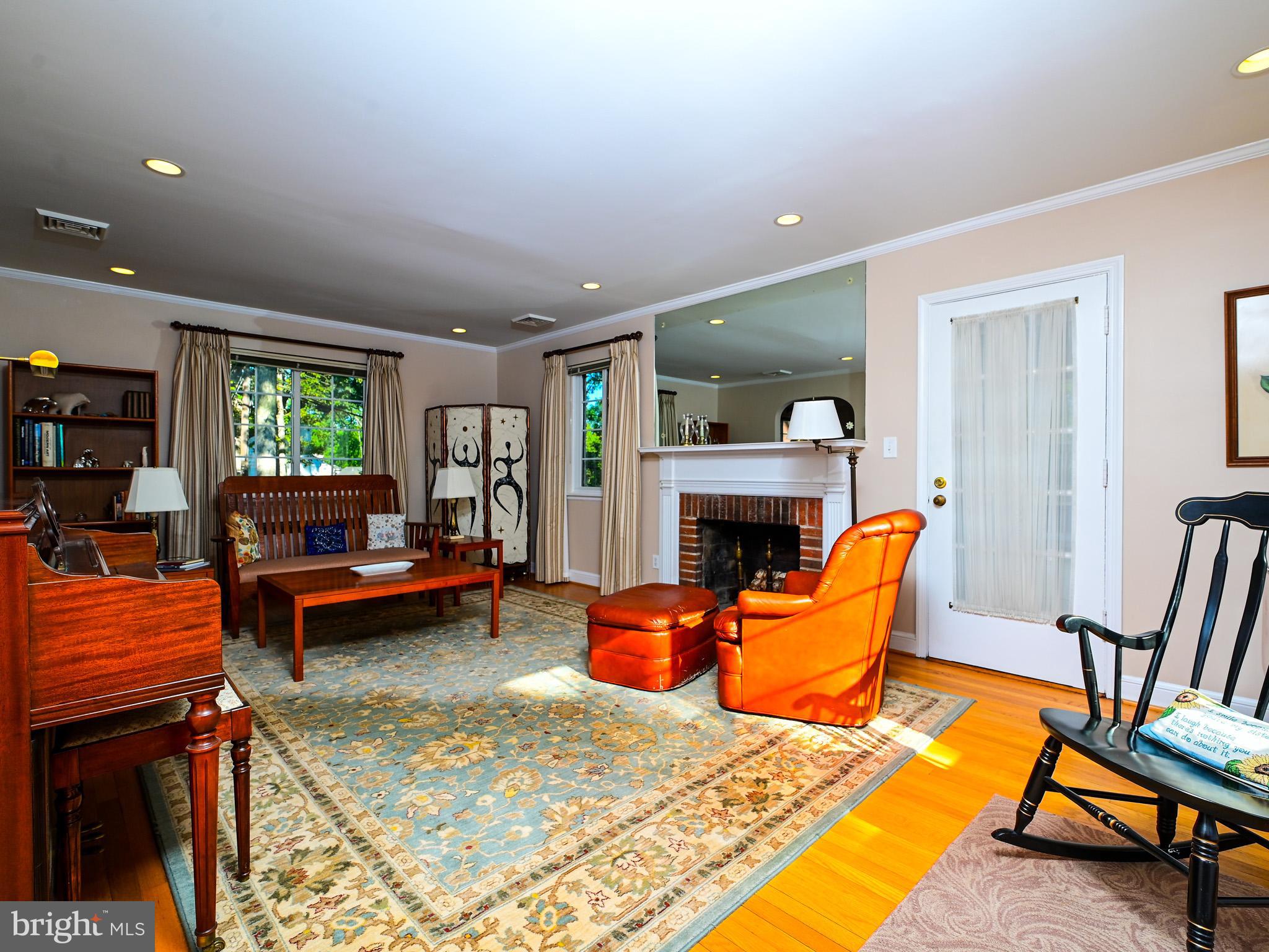 601 N OVERLOOK DRIVE