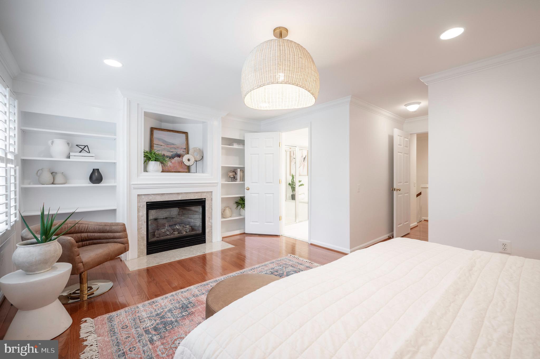 1422 ROUNDHOUSE LANE 1422