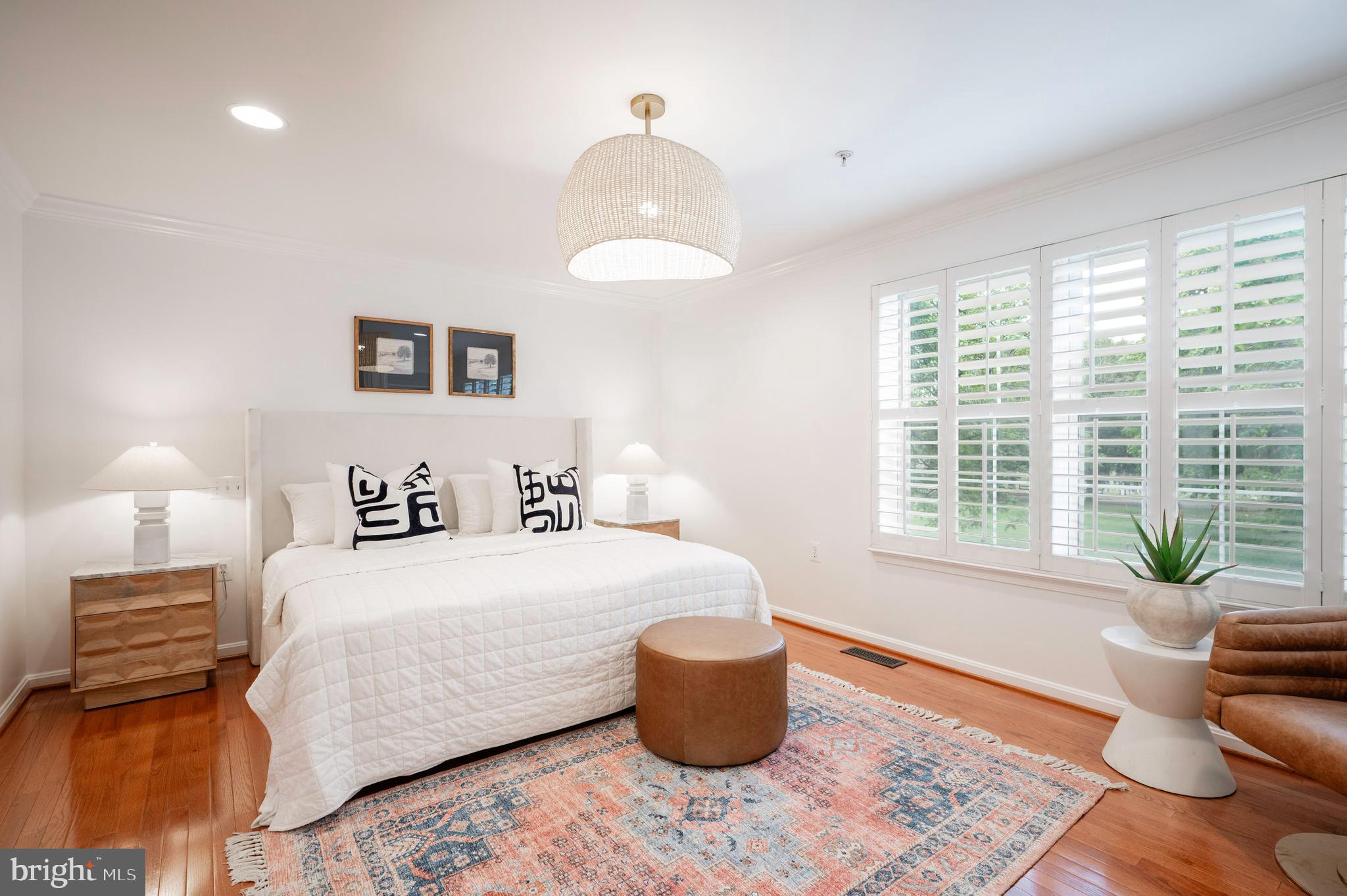 1422 ROUNDHOUSE LANE 1422