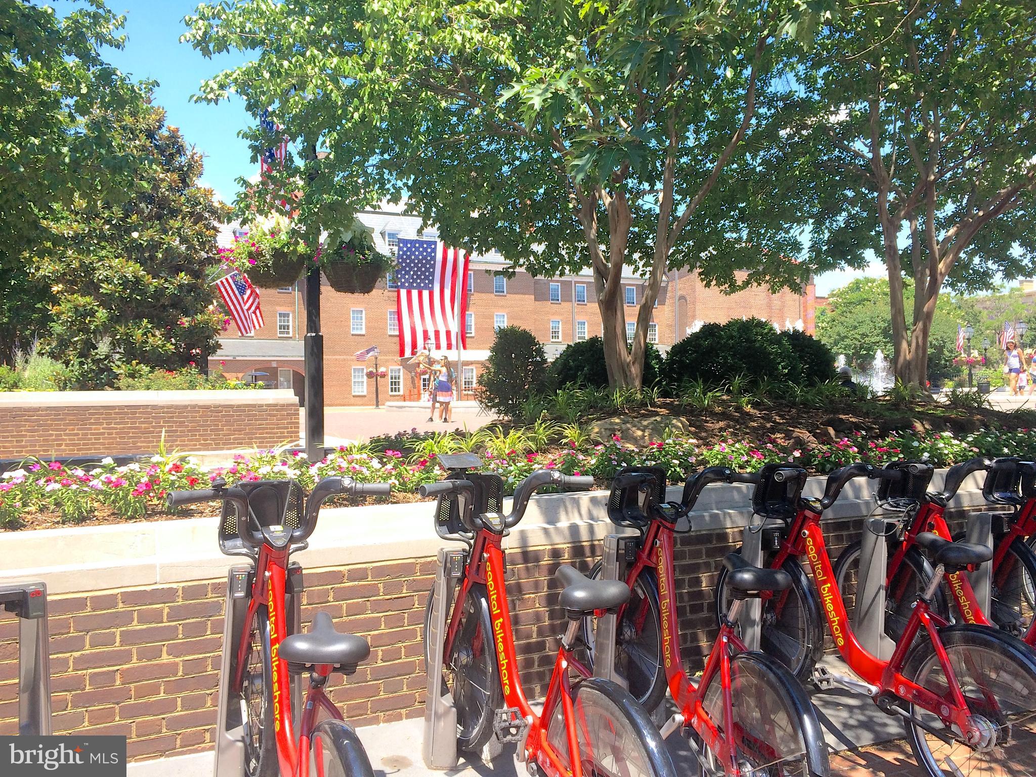 1422 ROUNDHOUSE LANE 1422