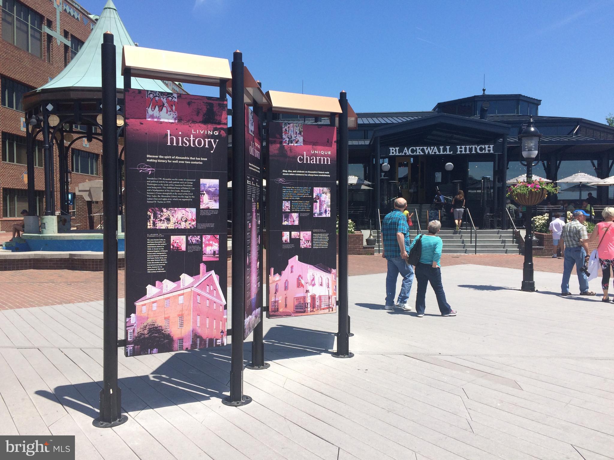 1422 ROUNDHOUSE LANE 1422