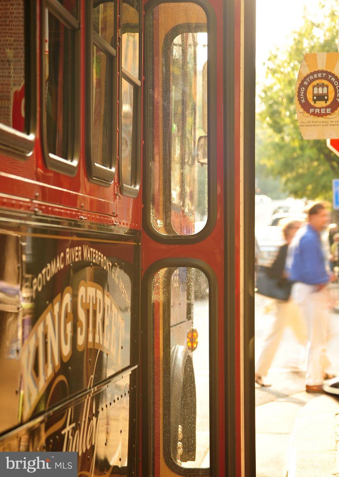 1422 ROUNDHOUSE LANE 1422